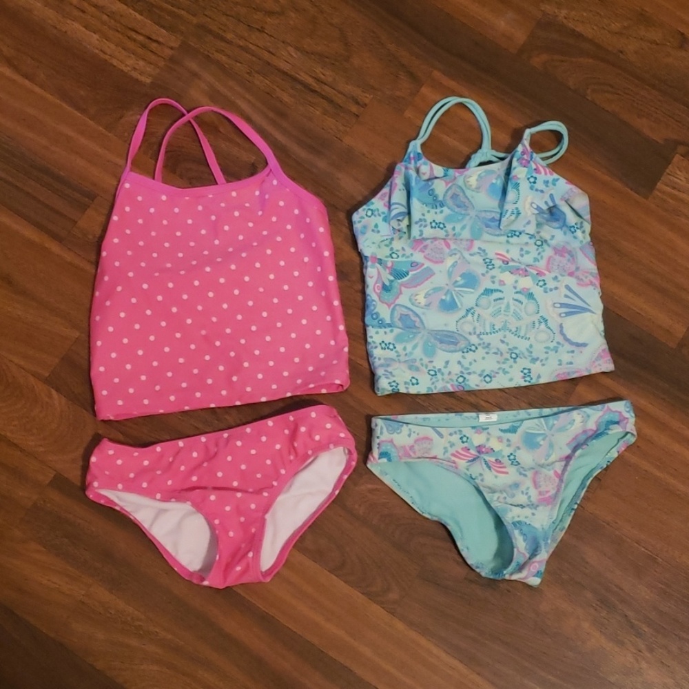 2 girls swimsuits size 5/6